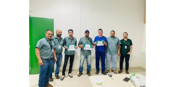 Colaboradores de Floresta  participam de previsão sobre qual seria o recebimento de milho