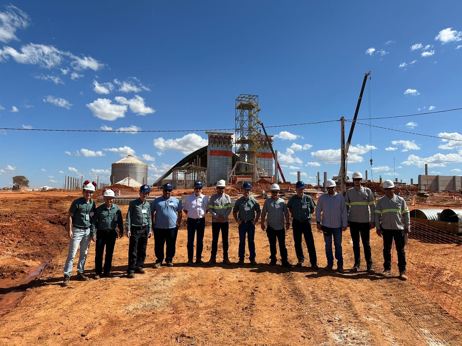 Dirigentes da Cocamar visitam as obras da nova unidade em &Aacute;gua Boa (MT) 