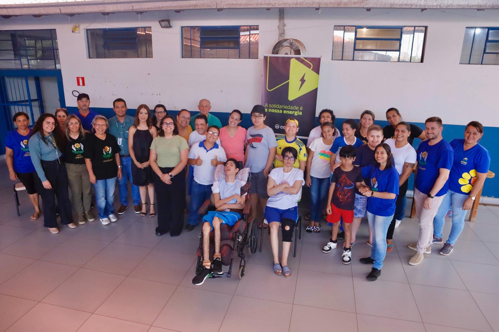 Apae de Jaguapit&atilde; (PR) tamb&eacute;m recebe o seu sistema de energia solar